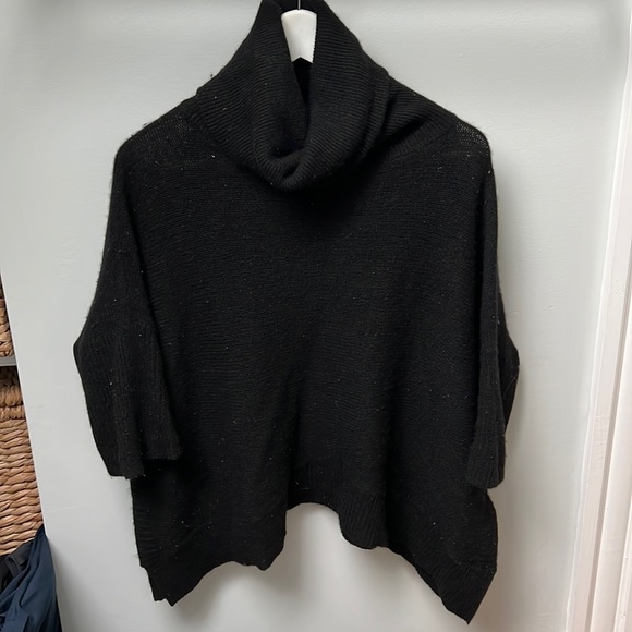 Saks fifth Ave cashmere turtle neck sweater small - Picture 1 of 3